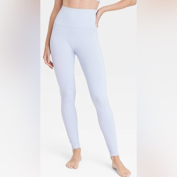 All in Motion Women's Ultra High-Rise Seamless Waffle Leggings 26" - Picture 1 of 6